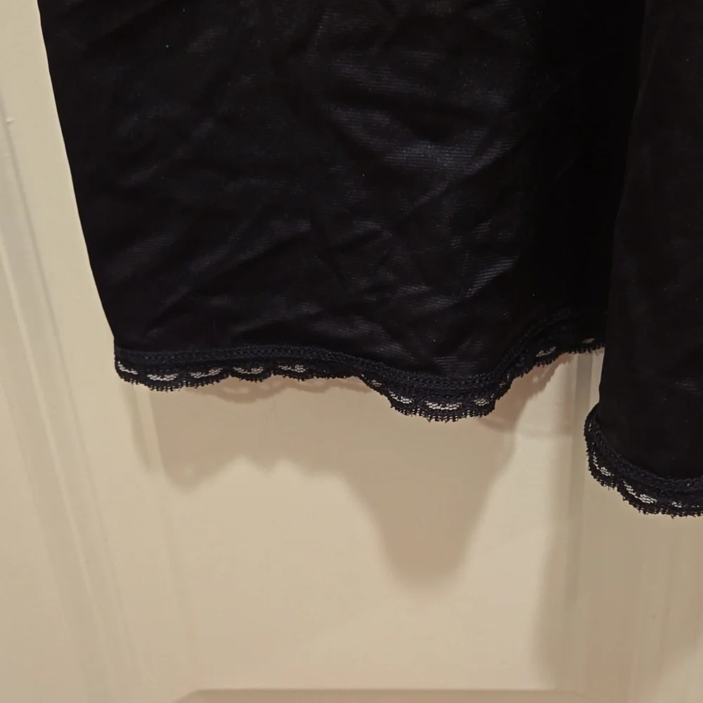 ❤️NWOT Vanity Fair Classic Black A-Line Half-Slip 2X - Picture 5 of 11